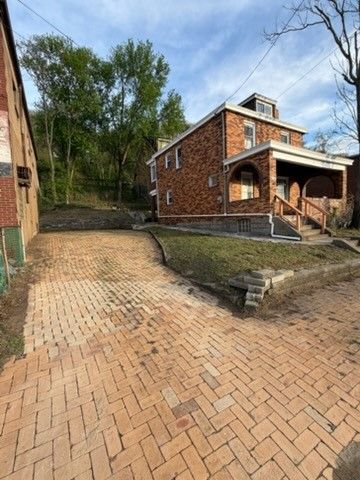 640 W 7th Avenue, West Homestead, PA 15120