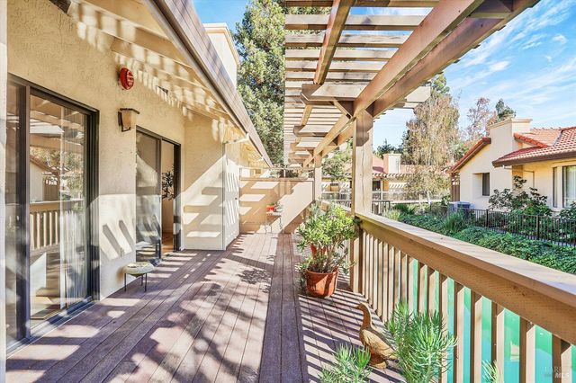 36 Fountain Grove Cir, Napa, CA 94558