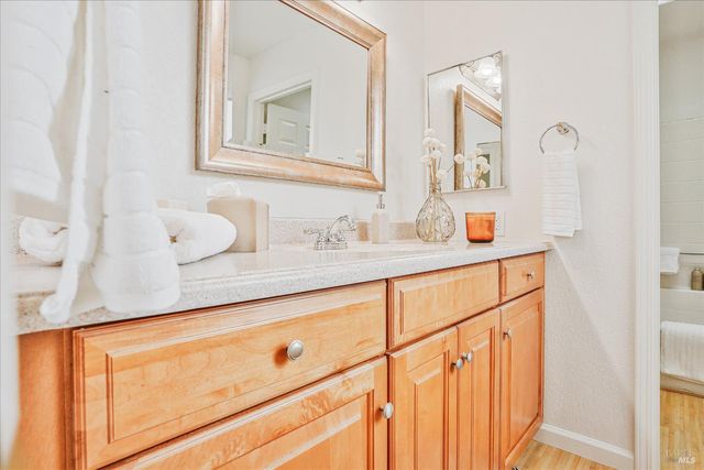 36 Fountain Grove Cir, Napa, CA 94558