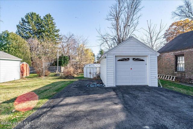 1190 Highland Park Road, Niskayuna, NY 12309