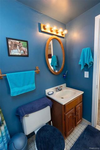 131 Dwight Avenue, Pontiac, MI 48341