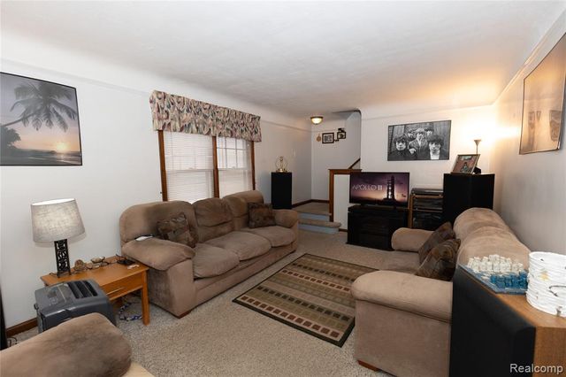 131 Dwight Avenue, Pontiac, MI 48341