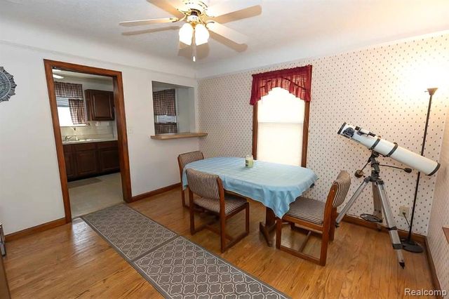 131 Dwight Avenue, Pontiac, MI 48341