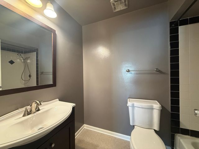 3108 Roberts Drive 5, Woodridge, IL 60517