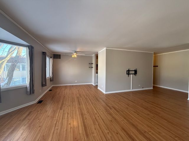 3108 Roberts Drive 5, Woodridge, IL 60517