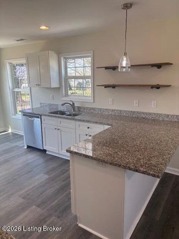 155 Hillcrest Dr, Eminence, KY 40019