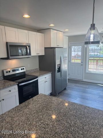 155 Hillcrest Dr, Eminence, KY 40019