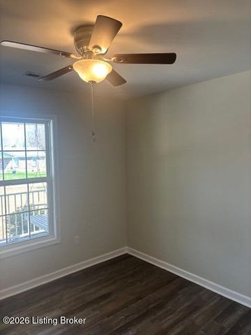 155 Hillcrest Dr, Eminence, KY 40019