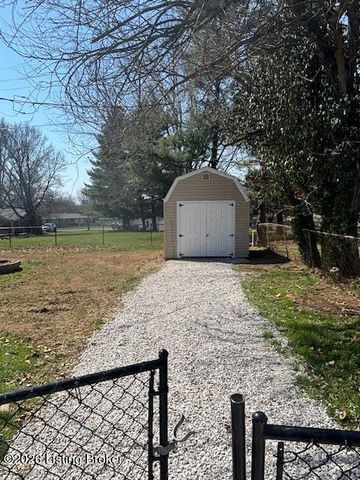 155 Hillcrest Dr, Eminence, KY 40019