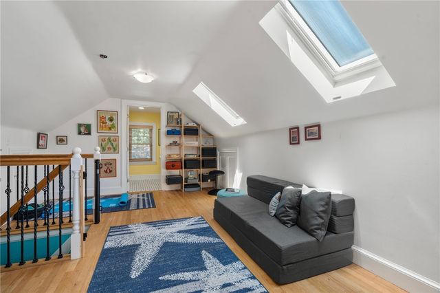 147 Riverside Drive, East Providence, RI 02915