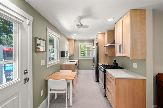 147 Riverside Drive, East Providence, RI 02915