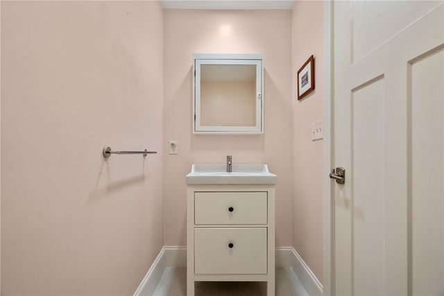 147 Riverside Drive, East Providence, RI 02915