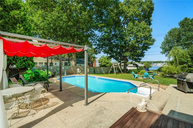 147 Riverside Drive, East Providence, RI 02915
