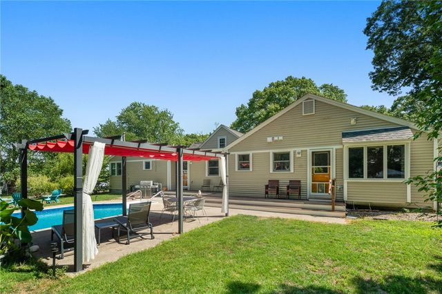 147 Riverside Drive, East Providence, RI 02915