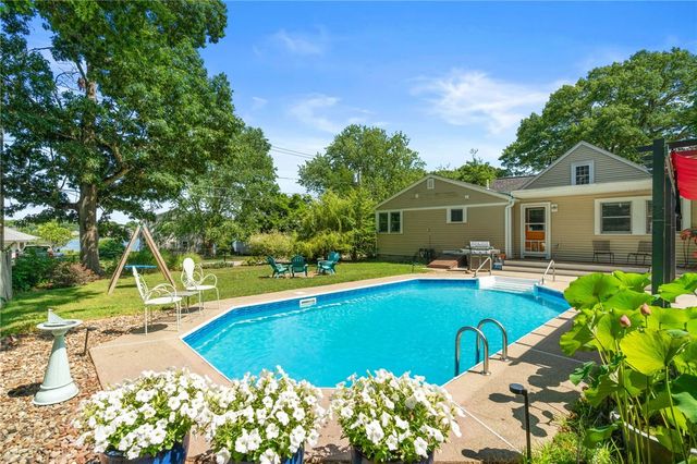 147 Riverside Drive, East Providence, RI 02915