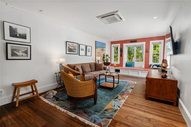 147 Riverside Drive, East Providence, RI 02915