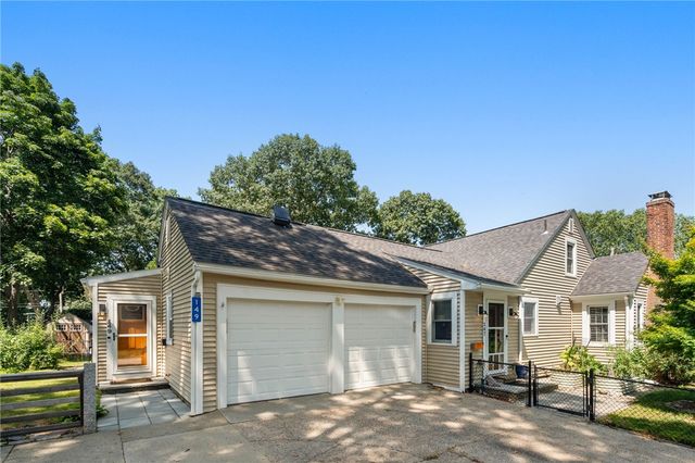147 Riverside Drive, East Providence, RI 02915