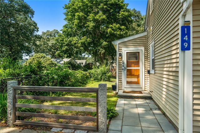 147 Riverside Drive, East Providence, RI 02915
