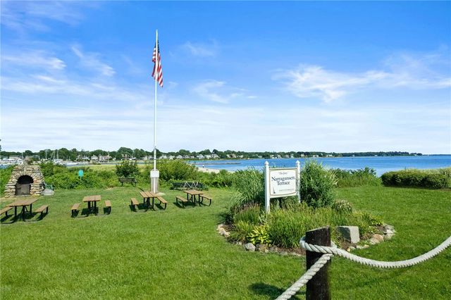 147 Riverside Drive, East Providence, RI 02915
