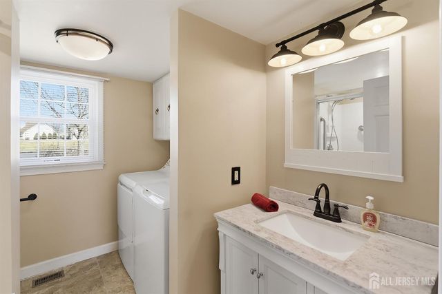 25 E Rossmoor Drive, Monroe, NJ 08831