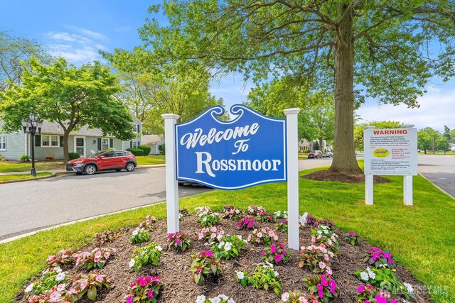 25 E Rossmoor Drive, Monroe, NJ 08831