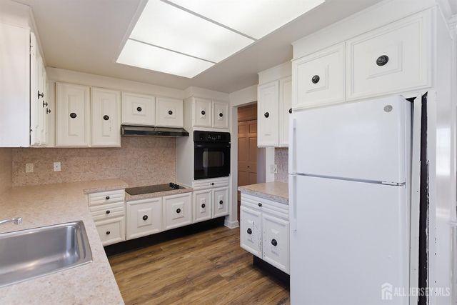 25 E Rossmoor Drive, Monroe, NJ 08831