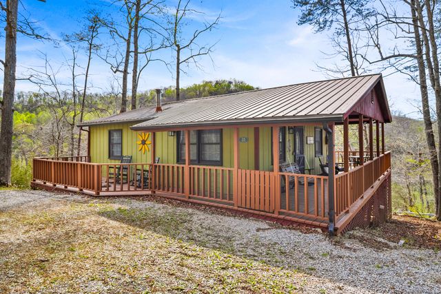 25 Godsey Avenue, Whitley City, KY 42653