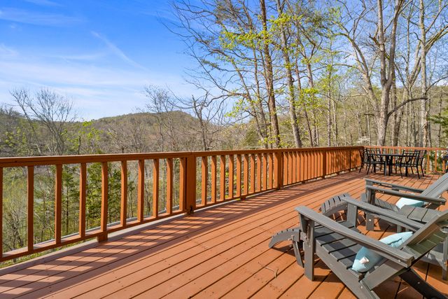25 Godsey Avenue, Whitley City, KY 42653