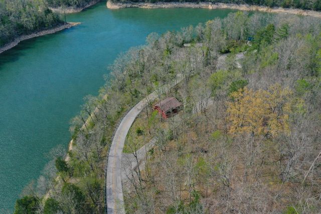 25 Godsey Avenue, Whitley City, KY 42653
