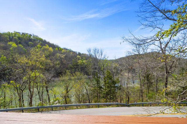 25 Godsey Avenue, Whitley City, KY 42653