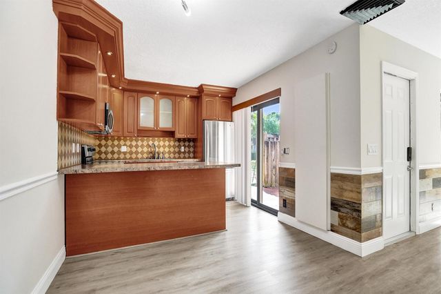 9951 NW 6th Court, Plantation, FL 33324