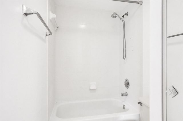 9951 NW 6th Court, Plantation, FL 33324