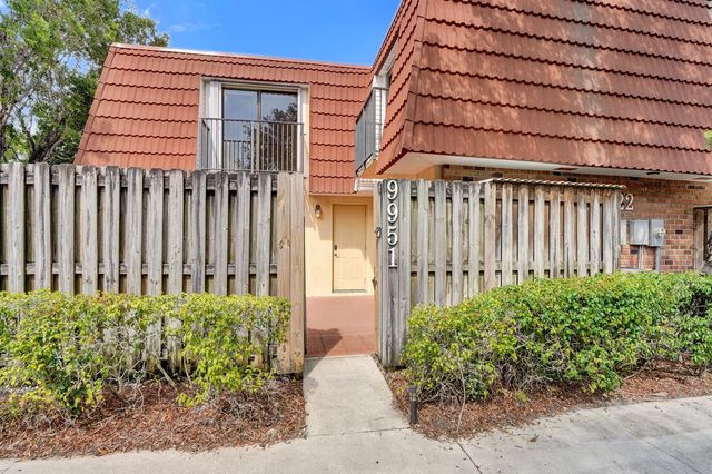 9951 NW 6th Court, Plantation, FL 33324