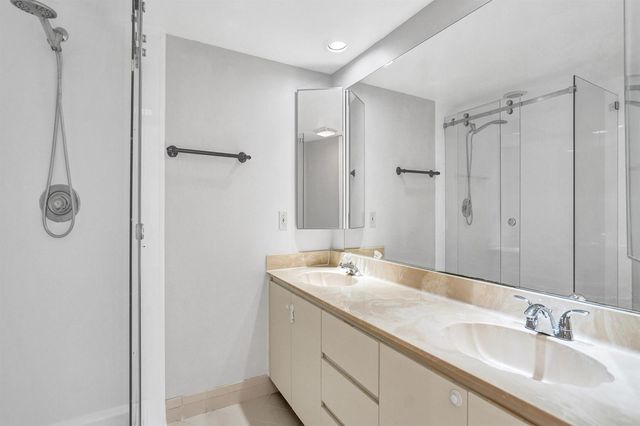 9951 NW 6th Court, Plantation, FL 33324