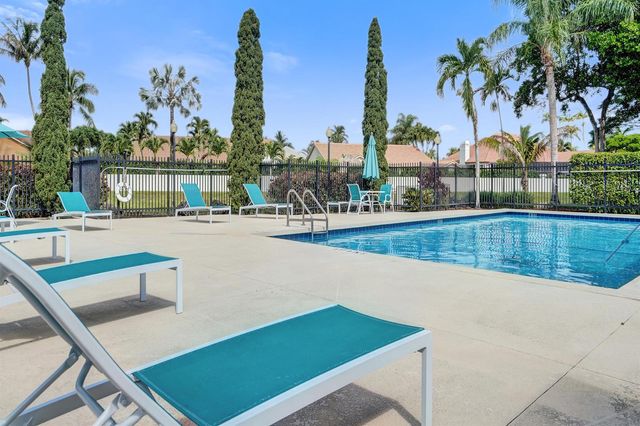 9951 NW 6th Court, Plantation, FL 33324