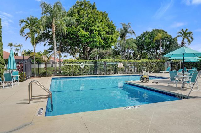 9951 NW 6th Court, Plantation, FL 33324