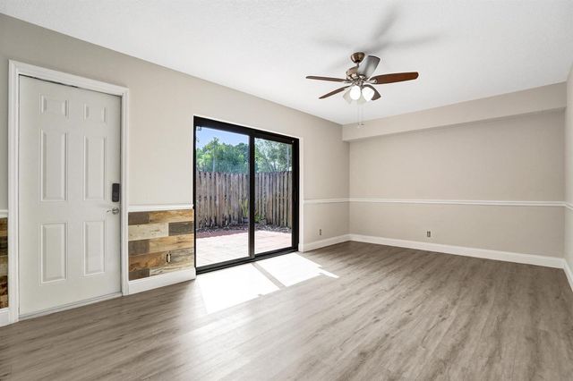 9951 NW 6th Court, Plantation, FL 33324