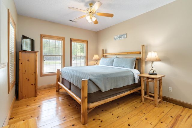 2386 Roberts Bend Road Road, Burnside, KY 42519