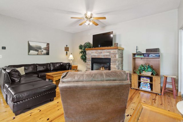 2386 Roberts Bend Road Road, Burnside, KY 42519