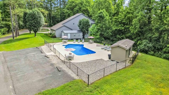 2386 Roberts Bend Road Road, Burnside, KY 42519