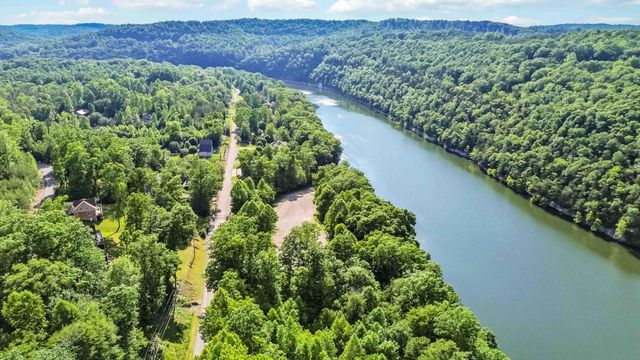 2386 Roberts Bend Road Road, Burnside, KY 42519
