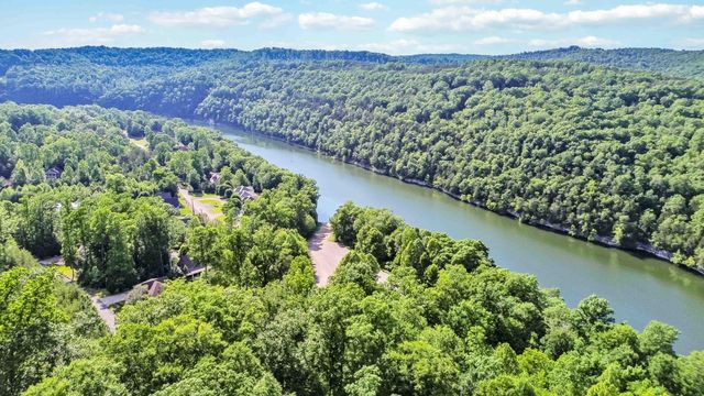 2386 Roberts Bend Road Road, Burnside, KY 42519