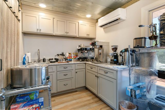 2386 Roberts Bend Road Road, Burnside, KY 42519