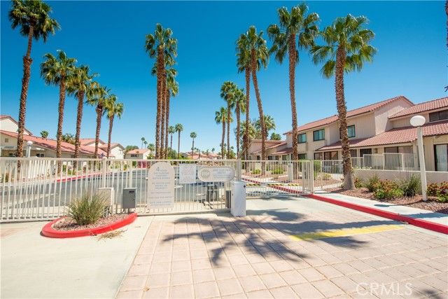 6087 Montecito Circle 4, Palm Springs, CA 92264