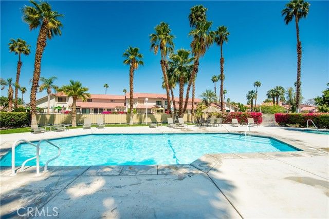6087 Montecito Circle 4, Palm Springs, CA 92264
