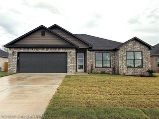 1318 Big Oak Drive, Alma, AR 72921