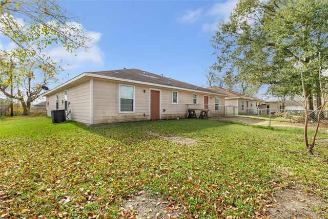 1018 Glendale Street 1018, Dayton, TX 77535