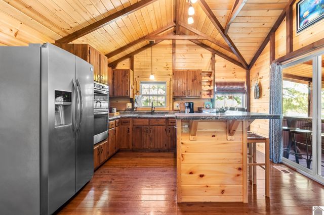 89 Oakley Dr, Cadiz, KY 42211