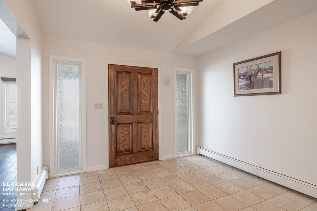 914 Skyline Dr, Cody, WY 82414 photo 2