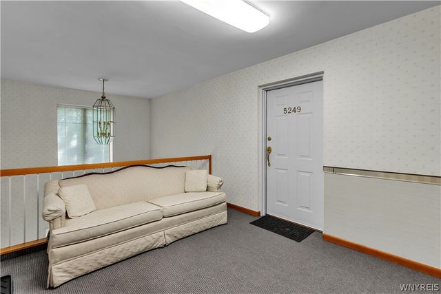 5249 Paddock Lane, Lewiston, NY 14092